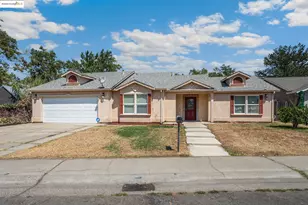 1013 Los Robles Blvd, Sacramento, CA 95838 - Photo 1