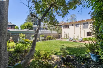 2825 Piedmont Avenue, Berkeley, CA 94705 - Photo 1