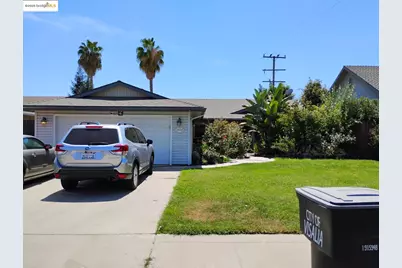3045 Victor Ave., Visalia, CA 93277 - Photo 1