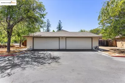 2275 Whitman Rd, Concord, CA 94518 - Photo 1