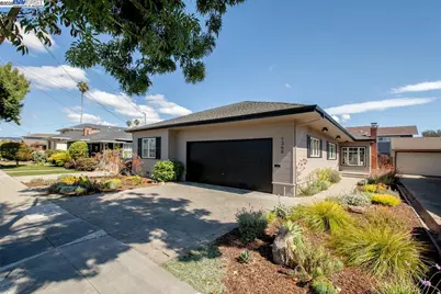 1366 Hansen Ave, Alameda, CA 94501 - Photo 1