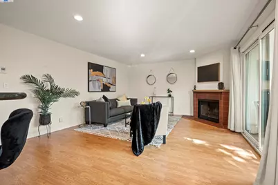 21071 Gary Dr #204, Hayward, CA 94546 - Photo 1