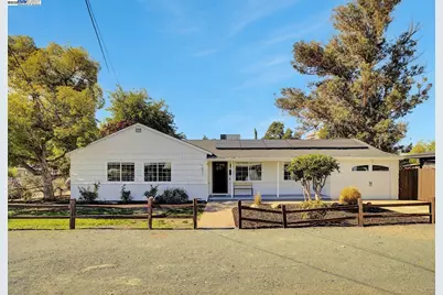 1431 San Jose Ave, Concord, CA 94518 - Photo 1