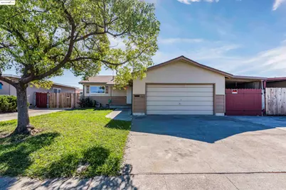 243 Santa Cruz Dr, Fairfield, CA 94533 - Photo 1