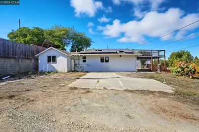 1207 1/2 Warren Ave, Vallejo, CA 94591 - Photo 1