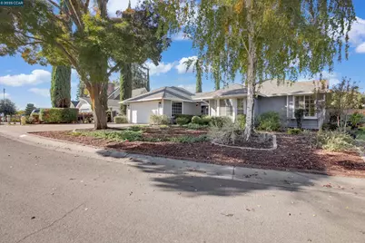 1160 Bryn Mawr Dr, Yuba City, CA 95993 - Photo 1