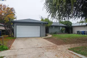 4295 Archie Ave, Fresno, CA 93726 - Photo 1