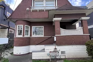 699 33rd St, Oakland, CA 94609 - Photo 1