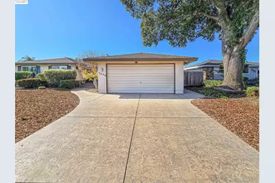 7036 13th St, Sacramento, CA 95831 - Photo 1