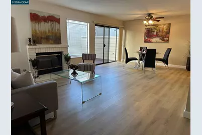 402 Olympus #7, Hercules, CA 94547 - Photo 1