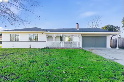 2719 Grant St, Concord, CA 94520 - Photo 1