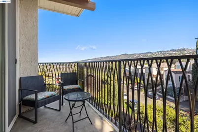 5405 Carlton St #303, Oakland, CA 94618 - Photo 1