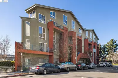 675 8th St #10, Oakland, CA 94607 - Photo 1