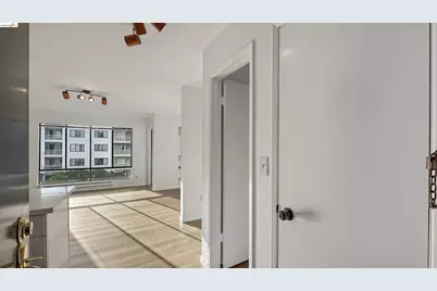 4 Anchor Drive #F331, Emeryville, CA 94608 - Photo 1