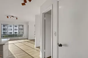 4 Anchor Dr, Emeryville, CA 94608 - Photo 1