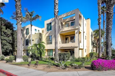4402 Mentone St #304, San Diego, CA 92107 - Photo 1
