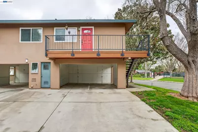 8185 Arroyo Dr #4, Pleasanton, CA 94588 - Photo 1