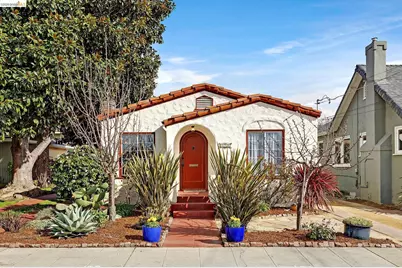 658 32nd St, Richmond, CA 94804 - Photo 1