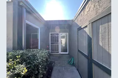 723 Sandpiper Cmn, Livermore, CA 94551 - Photo 1