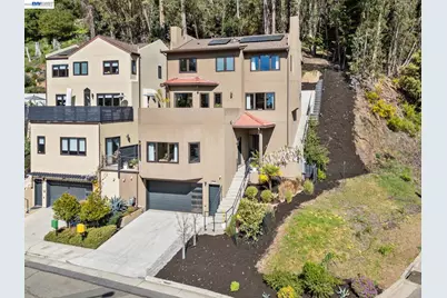 2588 Scout Rd, Oakland, CA 94611 - Photo 1
