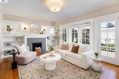 3746 Park Boulevard Way #B, Oakland, CA 94610 - Photo 1