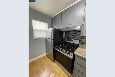1705 Linden St #2, Oakland, CA 94607 - Photo 1