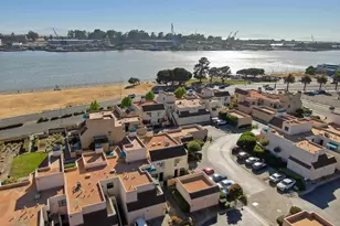 196 Nantucket Ln, Vallejo, CA 94590 - Photo 1