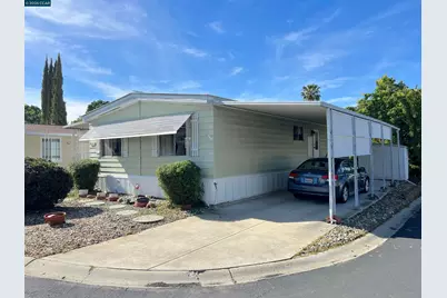 201 Queens Way #201, Pittsburg, CA 94565 - Photo 1