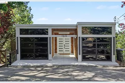 7825 Skyline Blvd, Oakland, CA 94611 - Photo 1