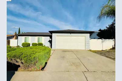 19 Huntington Cir, Pittsburg, CA 94565 - Photo 1