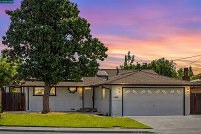 384 Elsinore Dr, Vacaville, CA 95687 - Photo 1