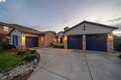 9385 Pinehurst Dr, Roseville, CA 95747 - Photo 1