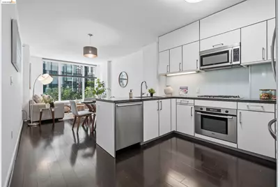 333 Main Street #4D, San Francisco, CA 94105 - Photo 1