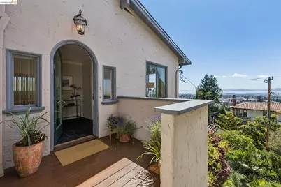 8 Mosswood Rd, Berkeley, CA 94704 - Photo 1