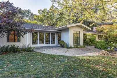 11 La Fond Ln, Orinda, CA 94563 - Photo 1