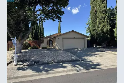 1827 Alamo Dr, Vacaville, CA 95687 - Photo 1