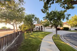 1395 Breakwater Way, Brentwood, CA 94513 - Photo 1