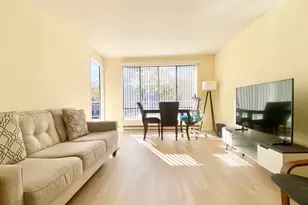 2 Commodore Dr, Emeryville, CA 94608 - Photo 1