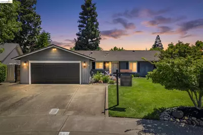 907 Dorchester Cir, Lodi, CA 95240 - Photo 1