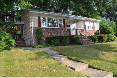 442 Bloomfield Ave - Photo 1