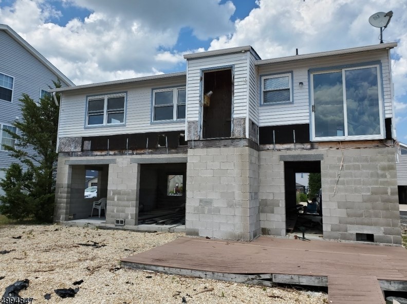 10 Maryland Rd, Tuckerton, NJ 08087-1019