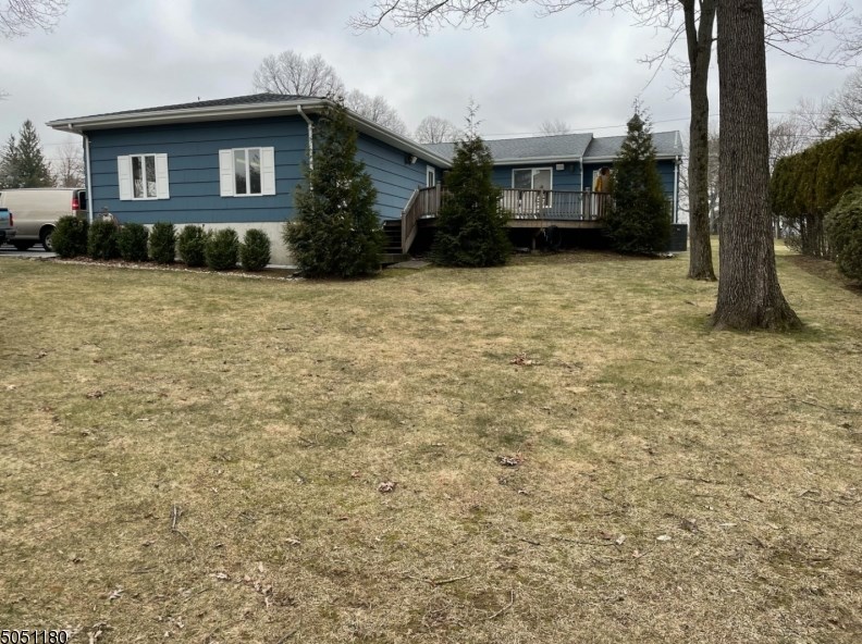 81 Webster Dr, Wayne, NJ 07470-5353
