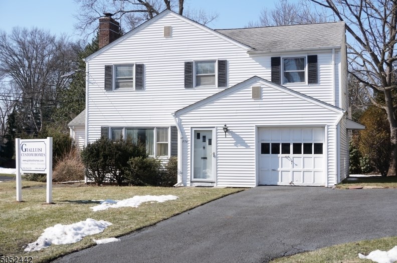 715 Castleman Dr, Westfield, NJ 07090-2009