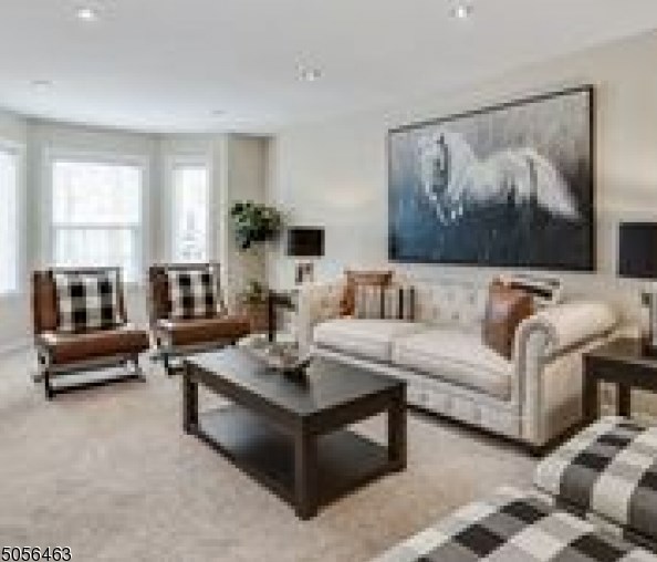 4 Jumping Brook Pl, Annandale, NJ 08801