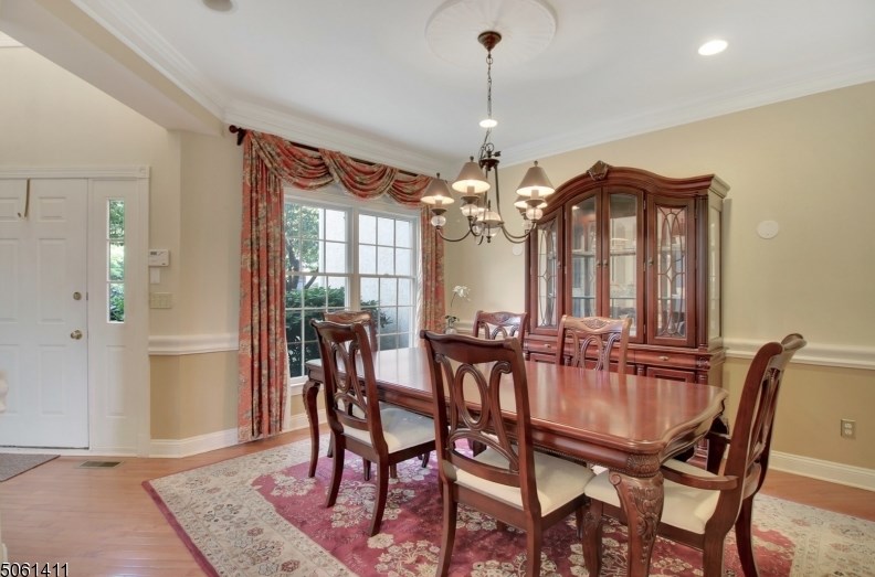 3 Georgetown Ct, Basking Ridge, NJ 07920-4243