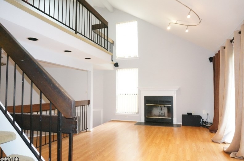 241 Arrowood Way, Basking Ridge, NJ 07920-3175
