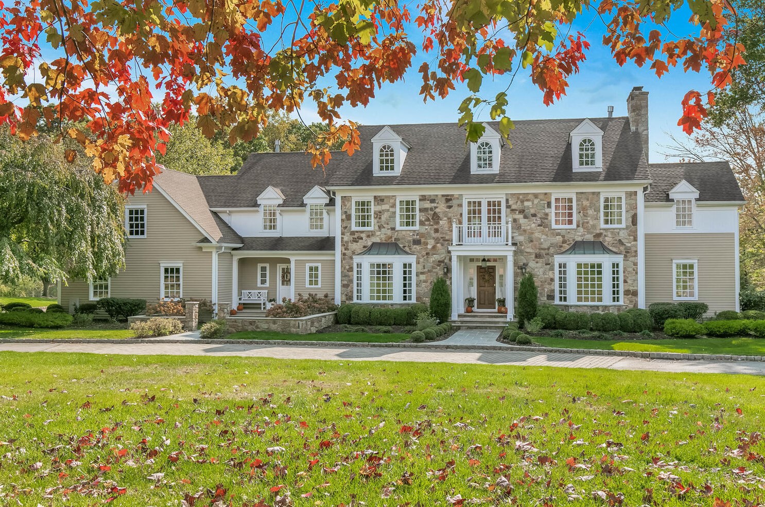 18 Colts Glen Ln, Basking Ridge, NJ 07920-2061