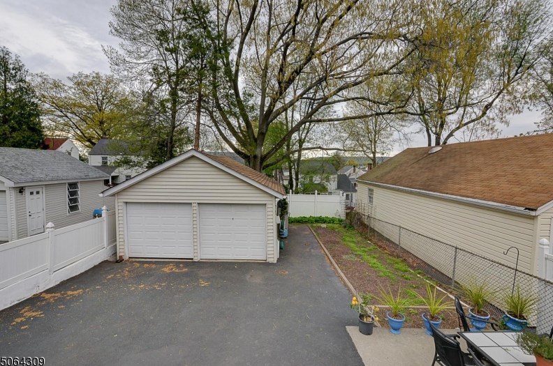 1122 Fls Ter, Union NJ  07083-6004 exterior