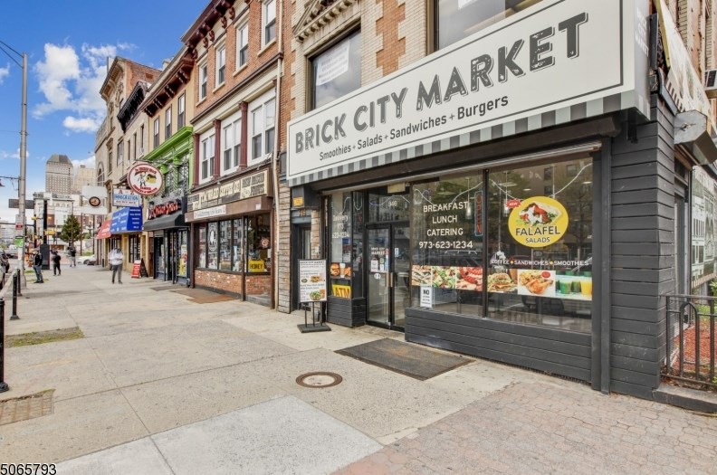 946 Broad St, Newark, NJ 07102