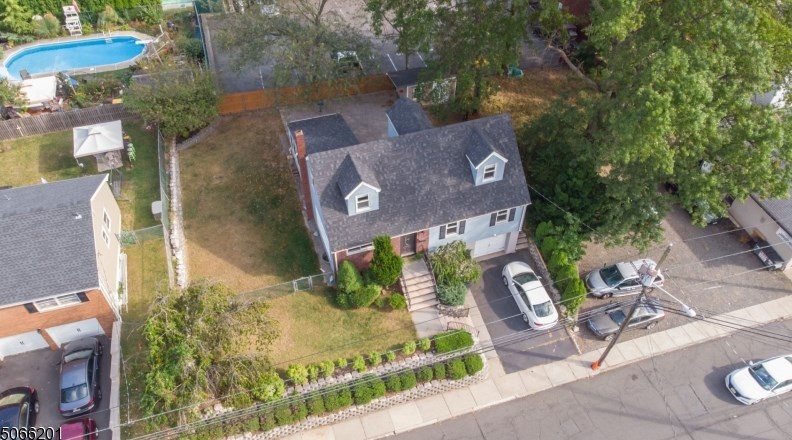264 Prospect St, Nutley, NJ 07110-2266